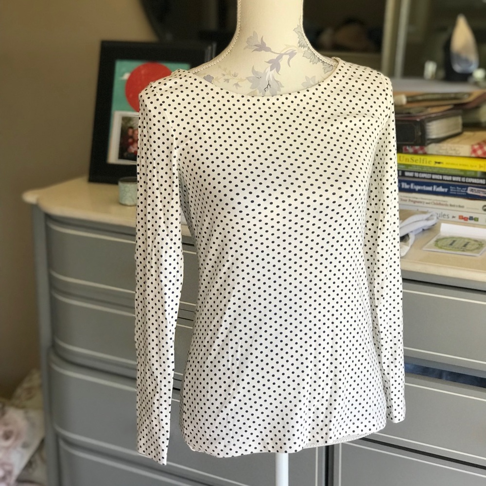 Banana Republic polka dot top size small. - Picture 2 of 3